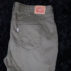 Women’s skinny Levi’s